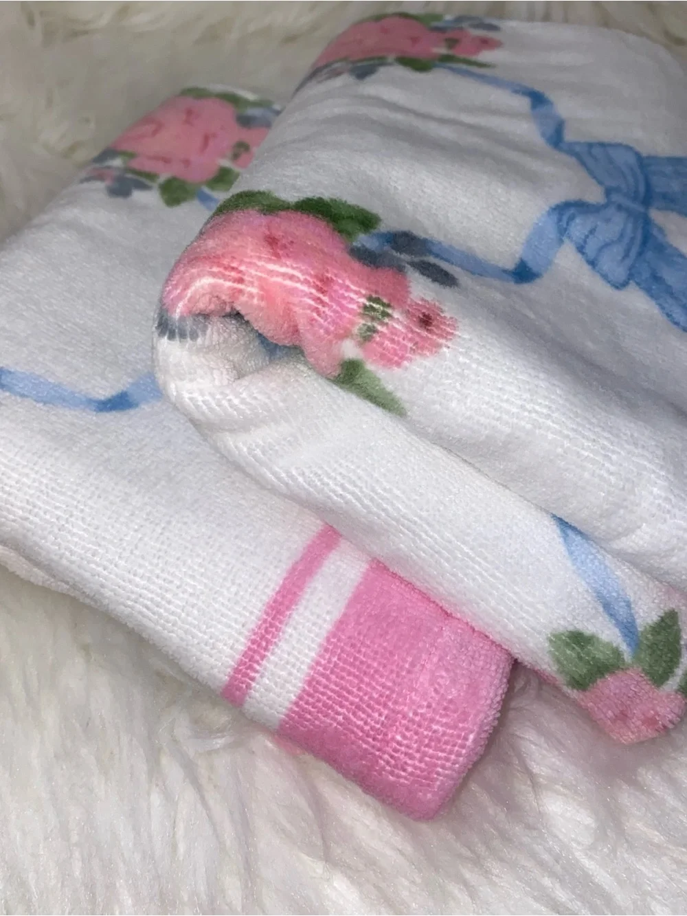 Kassafina Home Collection Hands Soft Towels set 2pc. New